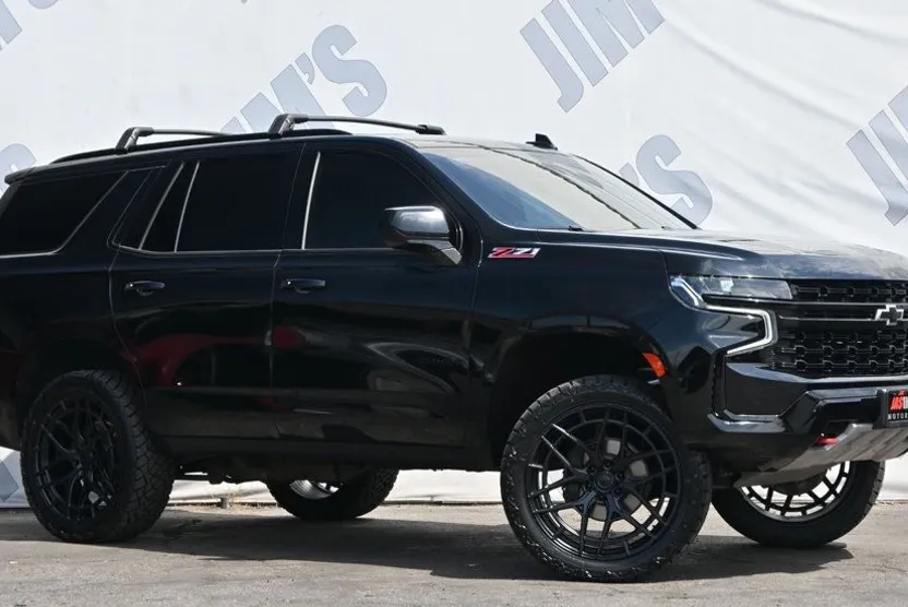 2021 Chevrolet Tahoe Z71 photo 1