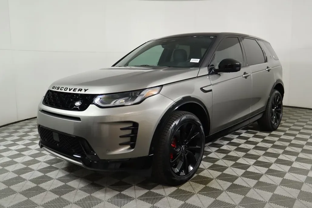 2024 Land Rover Discovery Sport SE photo 1