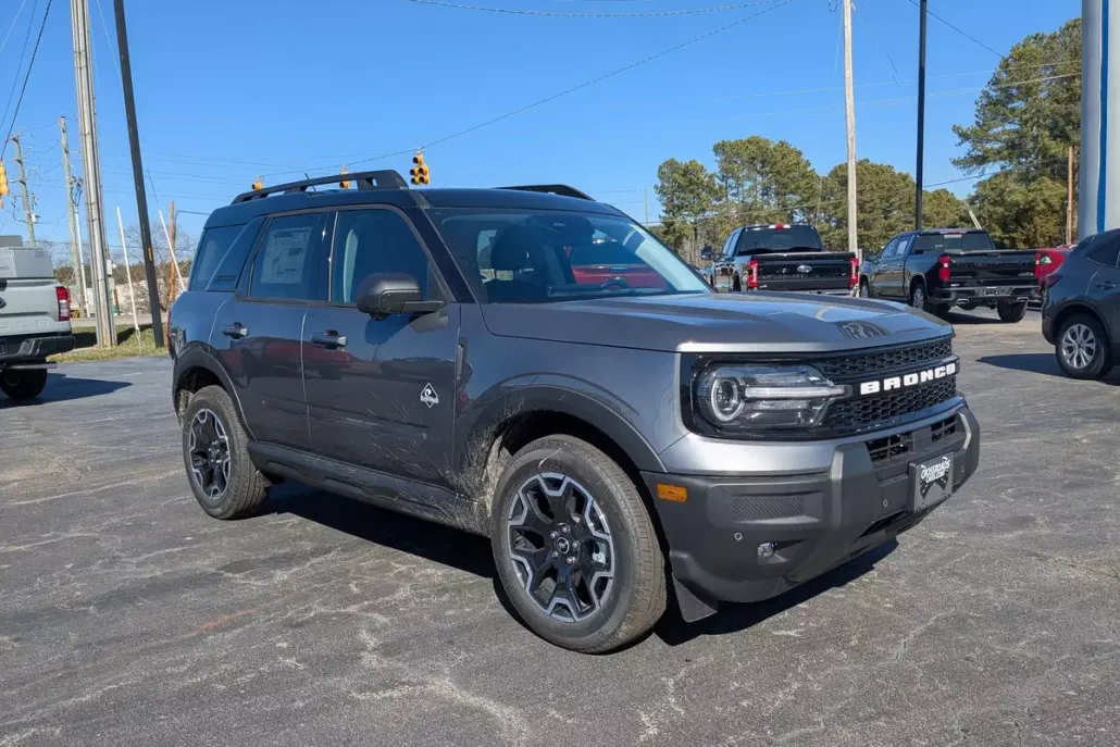 2025 Ford Bronco Sport Outer Banks photo 1