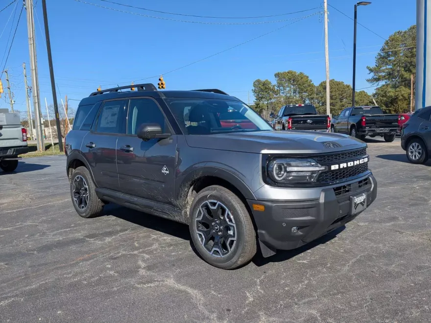 2025 Ford Bronco Sport Outer Banks photo 1