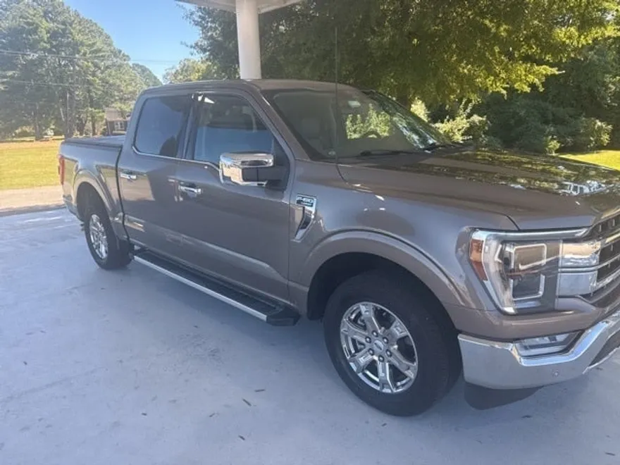 2022 Ford F-150 Lariat photo 1
