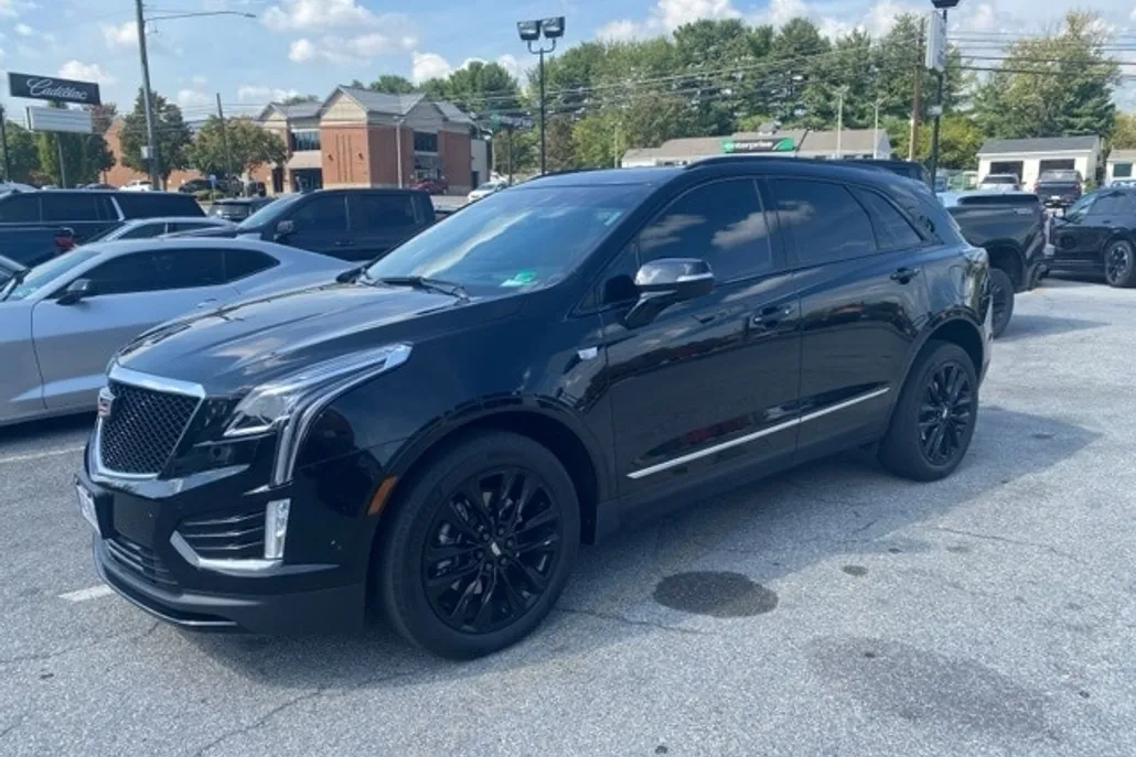 2021 Cadillac XT5 Sport photo 1