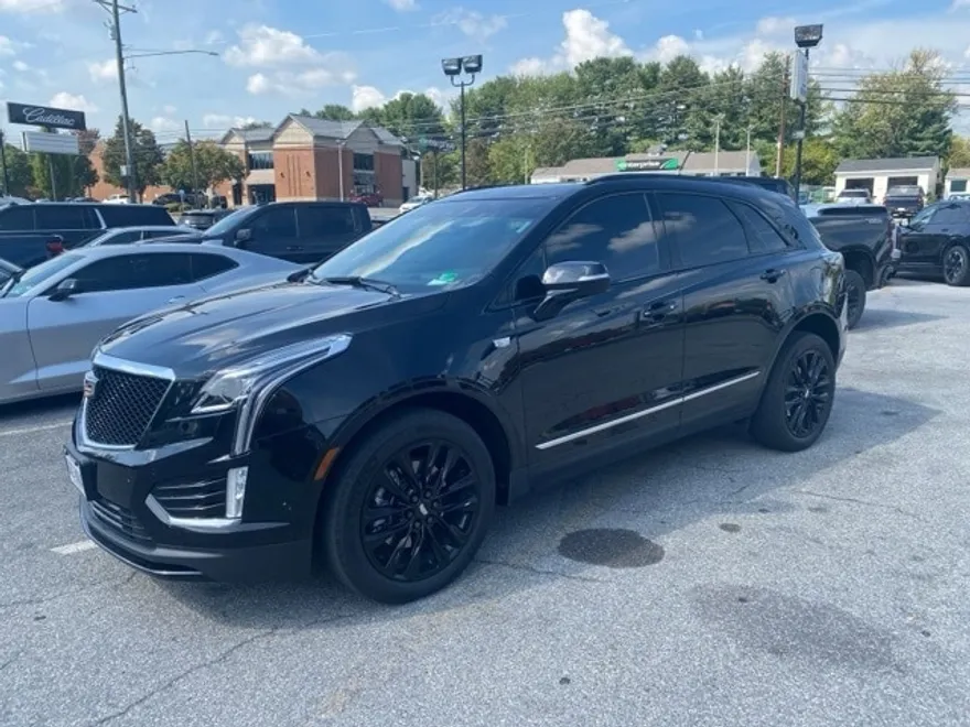 2021 Cadillac XT5 Sport photo 1