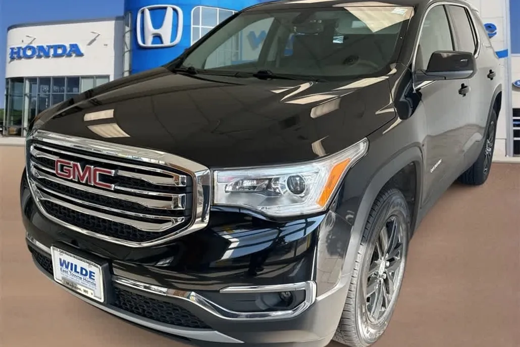 2019 Gmc Acadia SLT photo 1