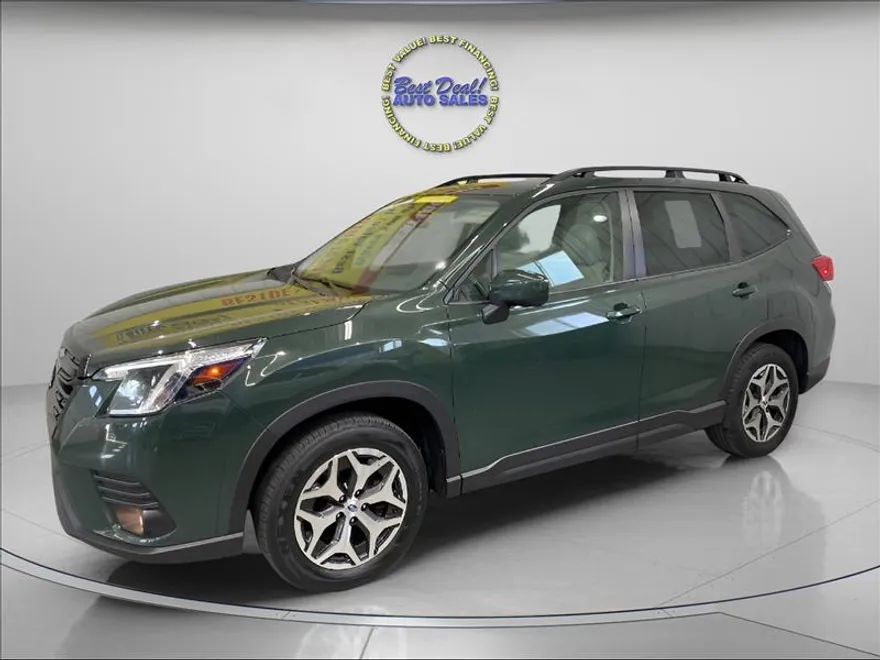 2022 Subaru Forester Premium photo 1