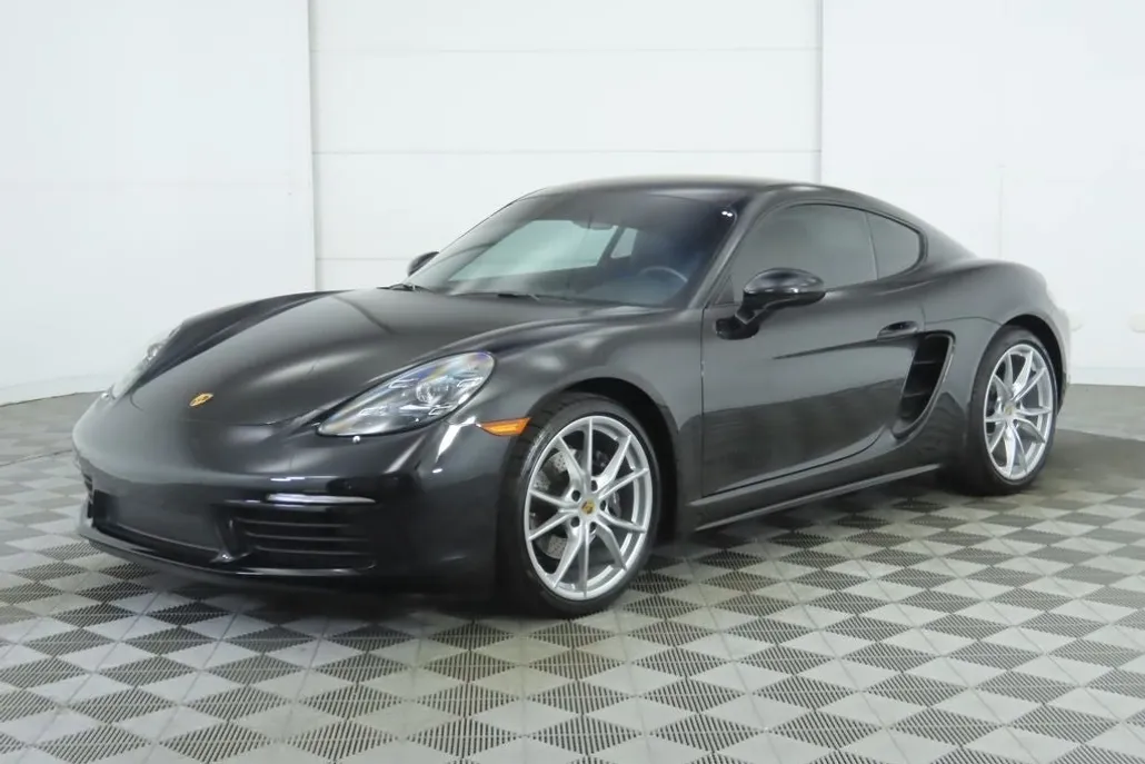 2024 Porsche Cayman Base photo 1