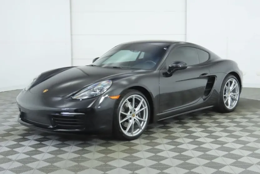 2024 Porsche Cayman Base photo 1