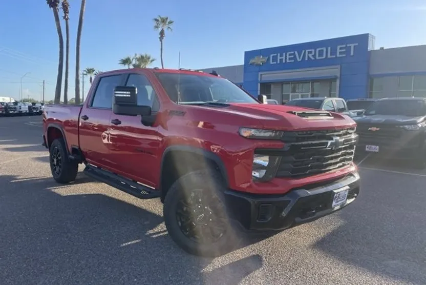 2025 Chevrolet Silverado 2500HD Custom photo 1