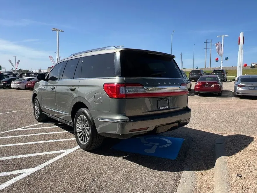 2020 Lincoln Navigator Standard photo 1