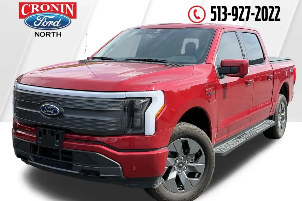 2023 Ford F-150 Lightning Lariat photo 1