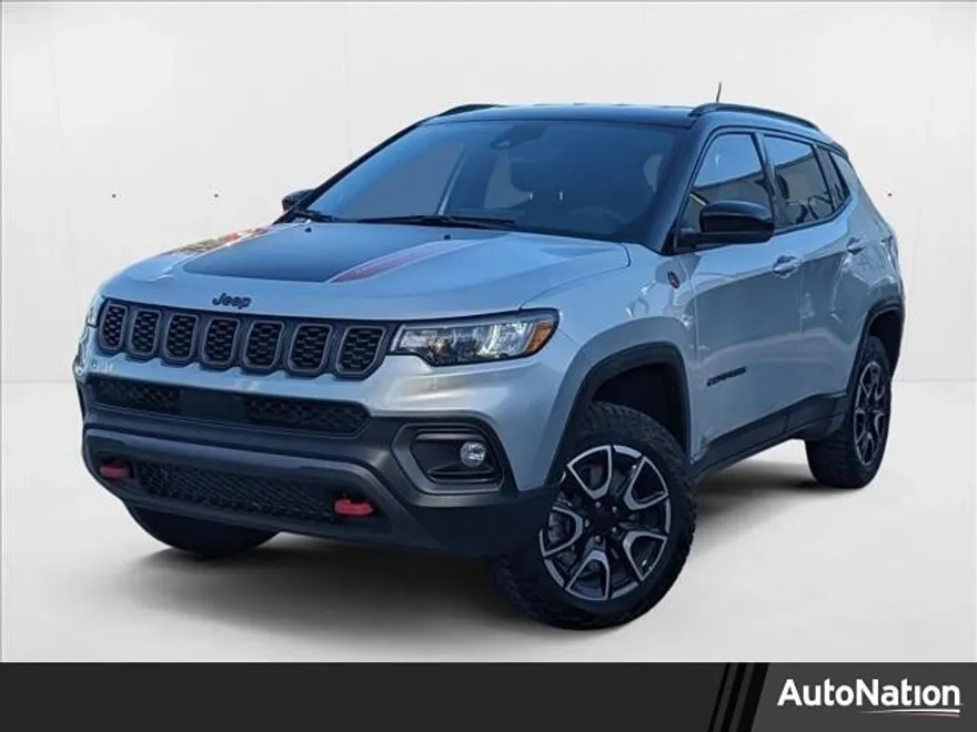 2024 Jeep Compass Trailhawk photo 1