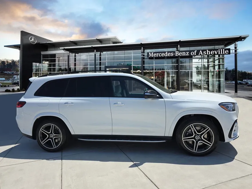2025 Mercedes Benz GLS 450 4MATIC photo 1