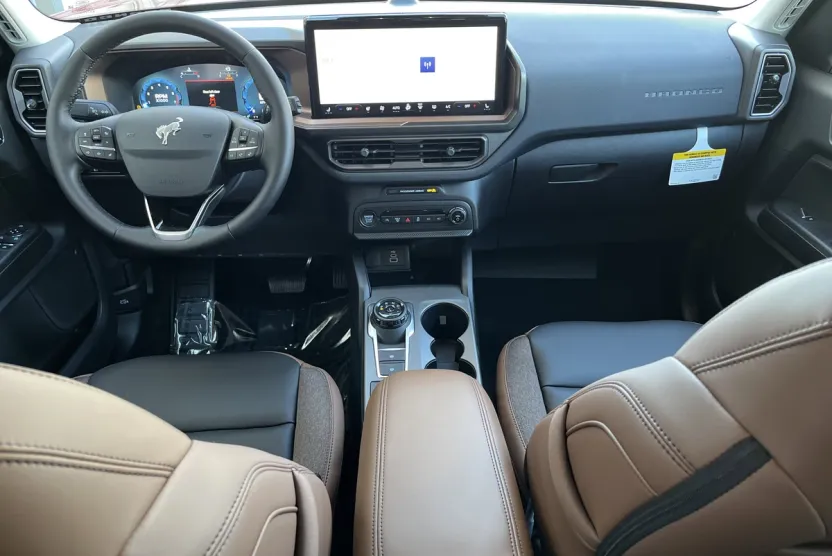 2025 Ford Bronco Sport Outer Banks photo 1