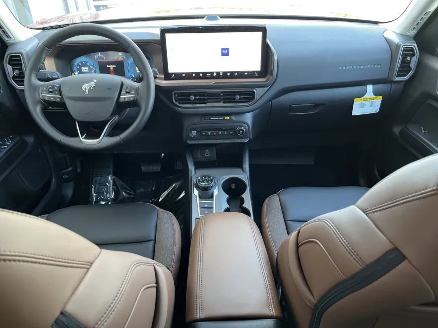 2025 Ford Bronco Sport Outer Banks photo 1