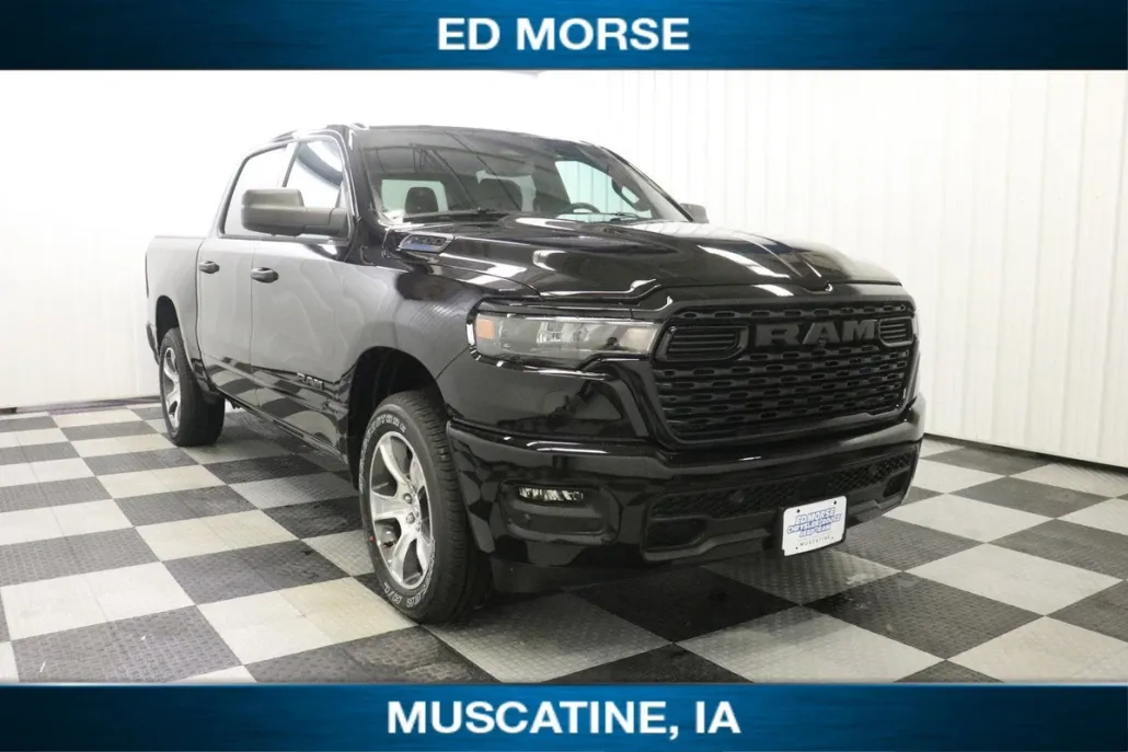 2025 Ram 1500 Tradesman photo 1