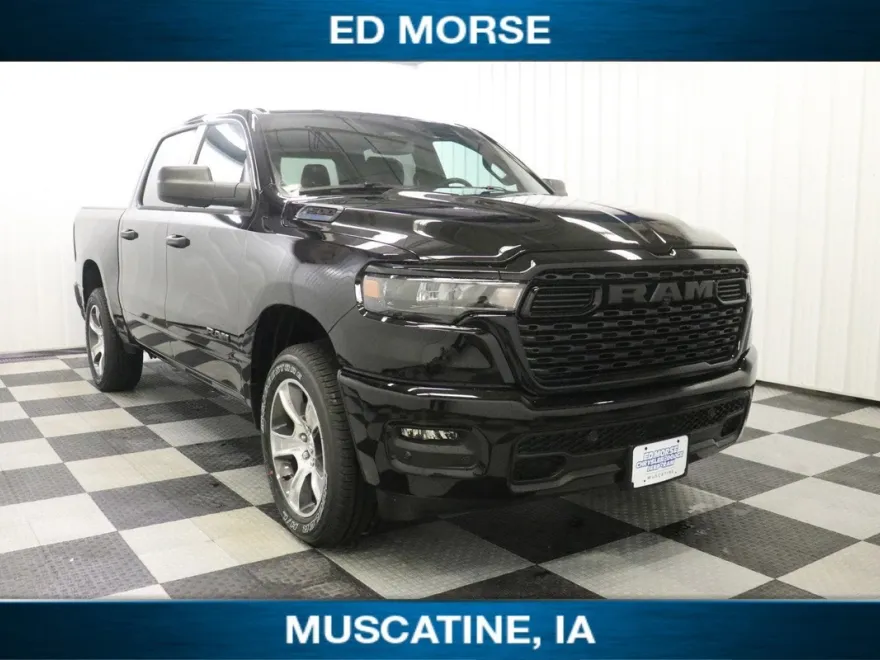 2025 Ram 1500 Tradesman photo 1