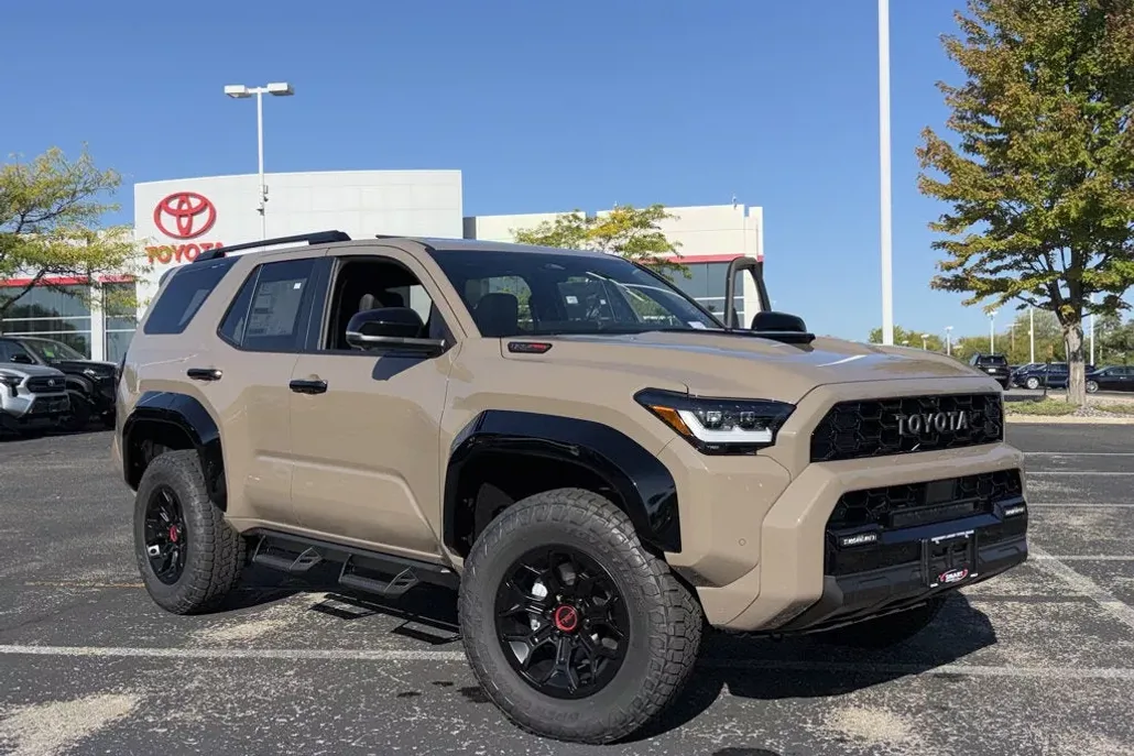2025 Toyota 4Runner photo 1