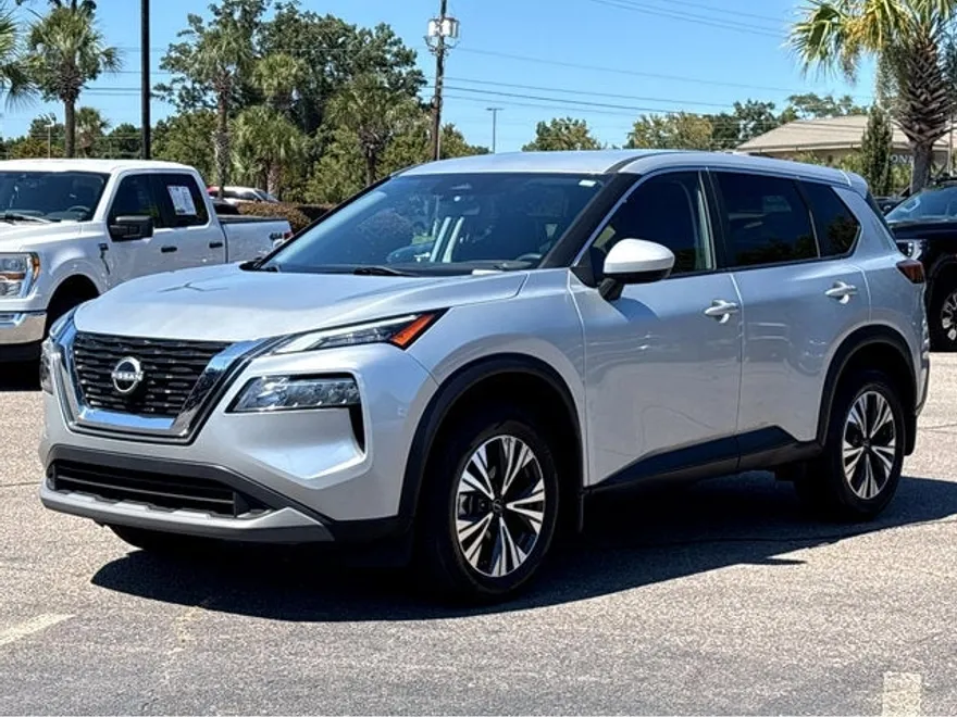 2023 Nissan Rogue SV photo 1