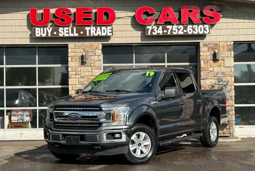 2019 Ford F-150 XLT photo 1