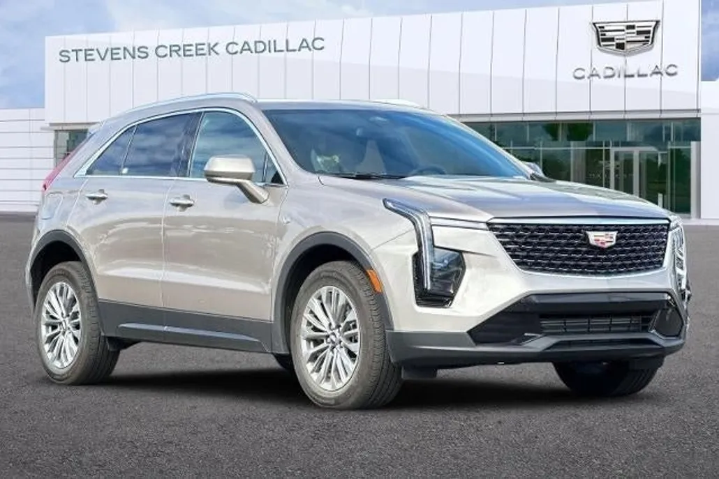 2024 Cadillac XT4 Premium Luxury photo 1