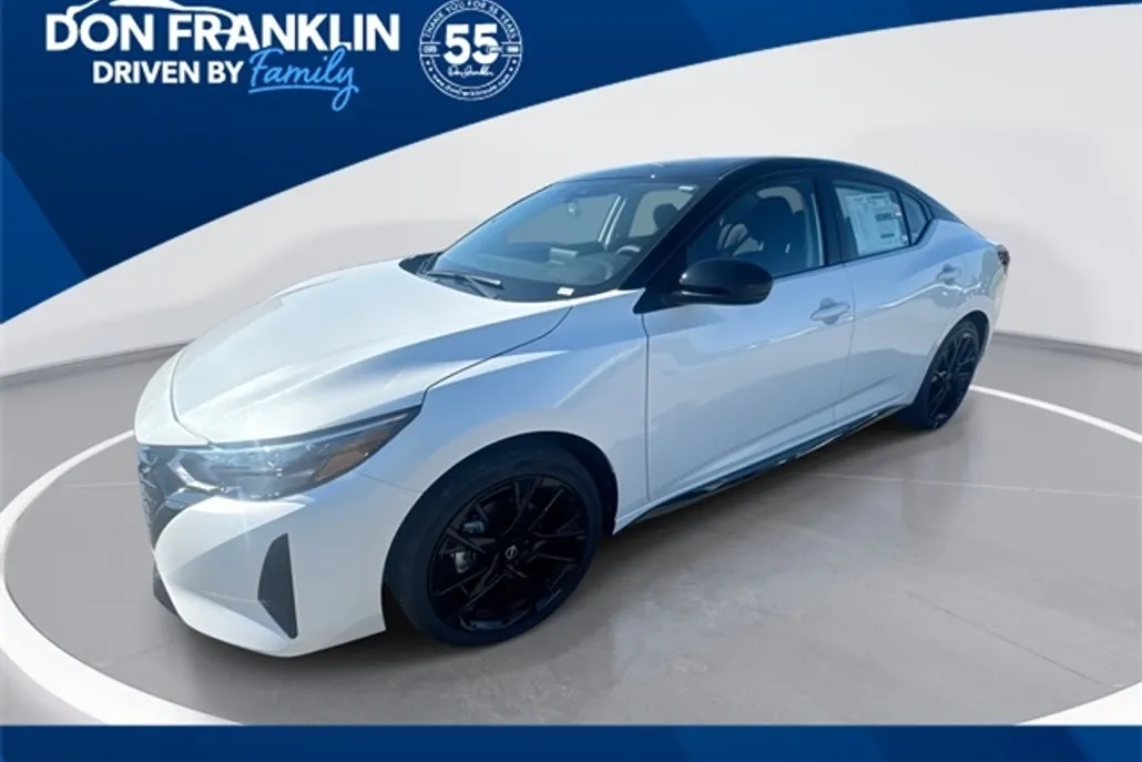 2025 Nissan Sentra SR photo 1
