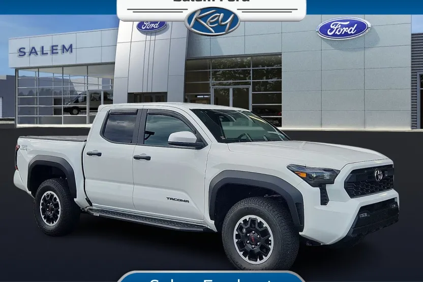 2025 Toyota Tacoma TRD Sport 4x4 Double Cab photo 1
