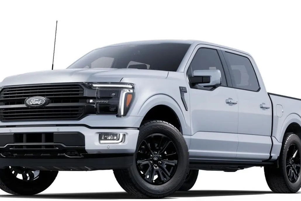 2025 Ford F-150 Platinum photo 1