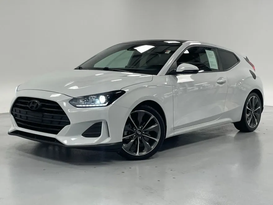 2019 Hyundai Veloster 2.0L Premium photo 1
