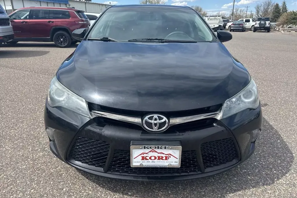 2015 Toyota Camry XSE photo 1