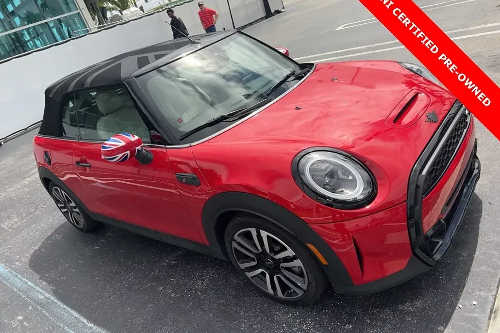 2022 Mini Cooper Convertible S photo 1