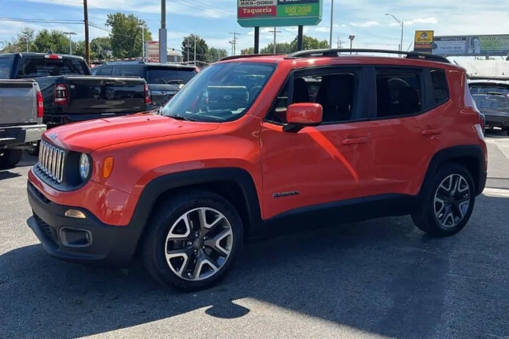 2017 Jeep Renegade Latitude North Edition photo 1