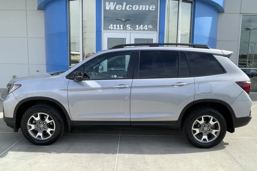 2023 Honda Passport TrailSport photo 1