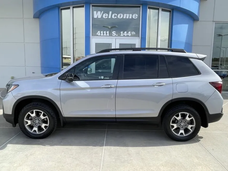 2023 Honda Passport TrailSport photo 1