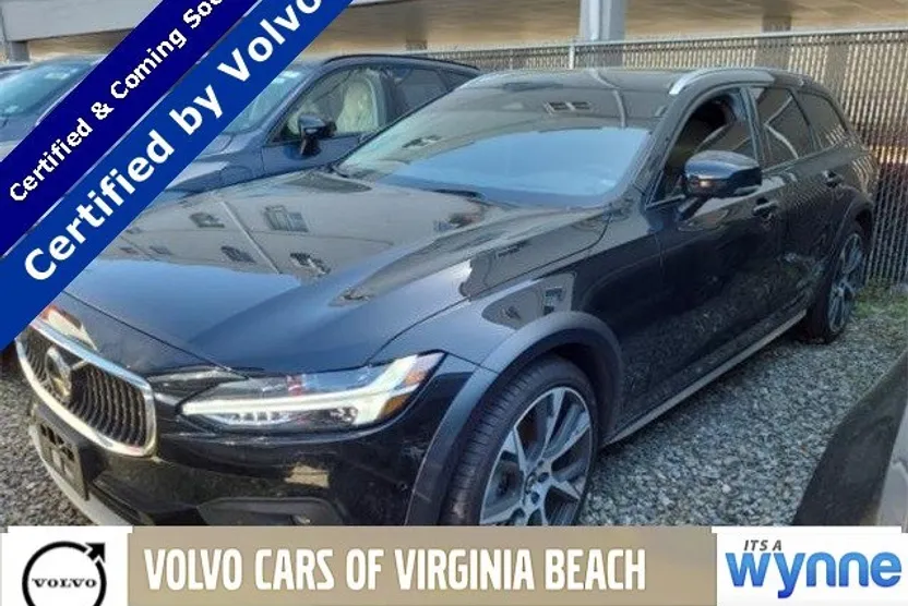 2024 Volvo V90 Cross Country Ultimate photo 1