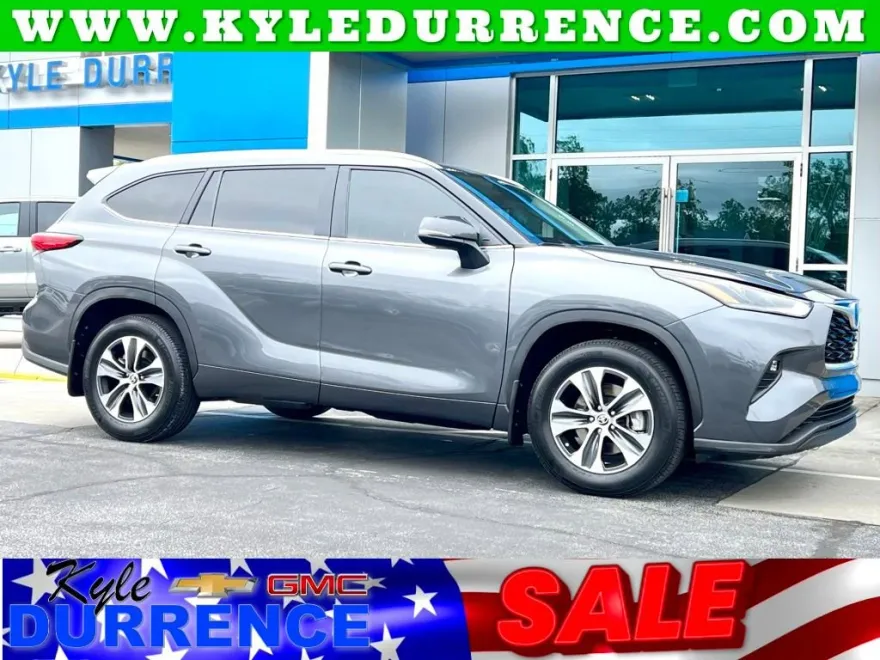 2023 Toyota Highlander L photo 1