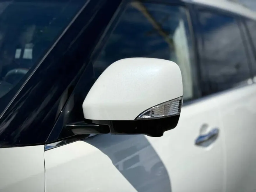 2017 Infiniti QX80 photo 1