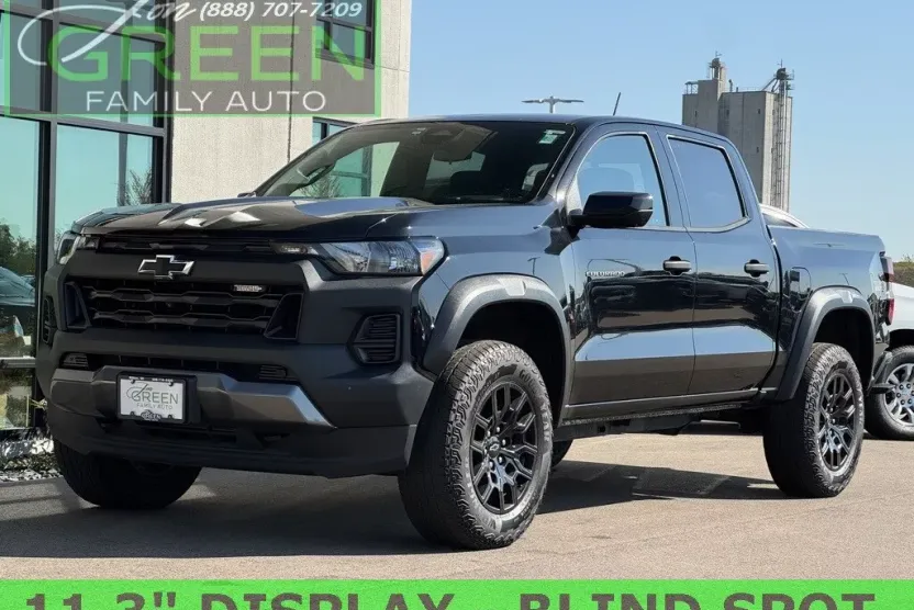 2023 Chevrolet Colorado Trail Boss photo 1