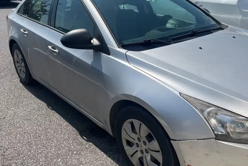 2014 Chevrolet Cruze LS photo 1