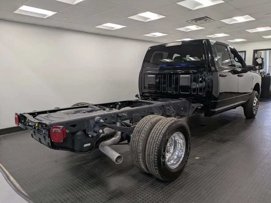 2025 Ram 3500 Tradesman photo 1