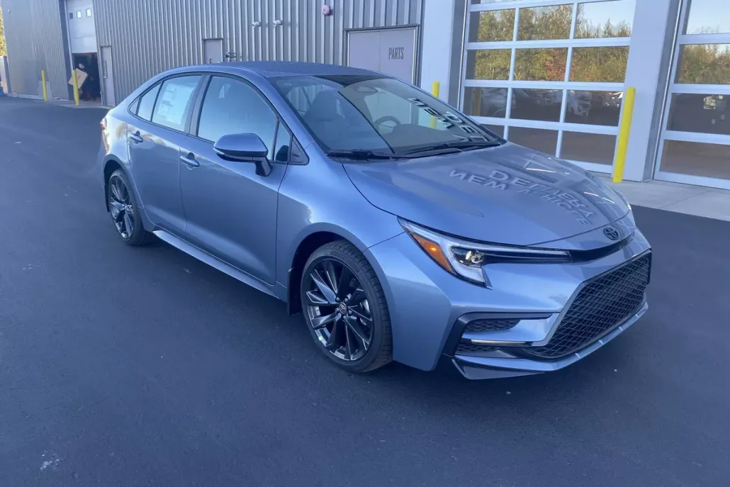 2026 Toyota Corolla SE photo 1