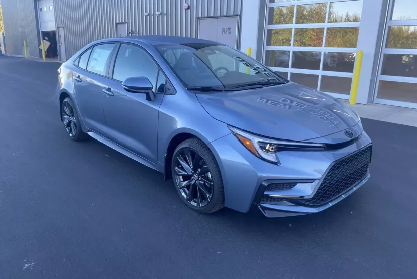 2026 Toyota Corolla SE photo 1
