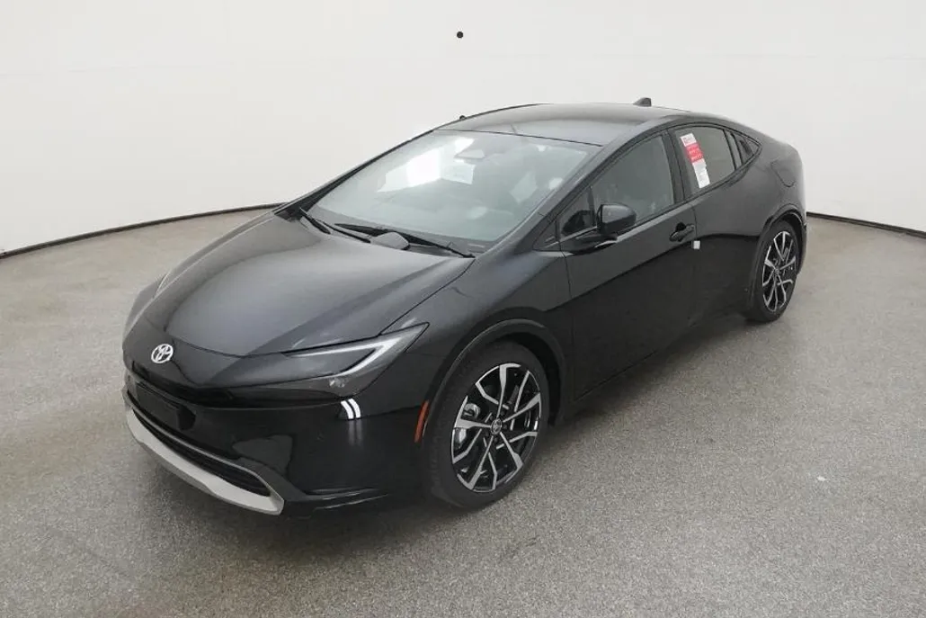 2026 Toyota Prius Plug-in Hybrid XSE Premium photo 1