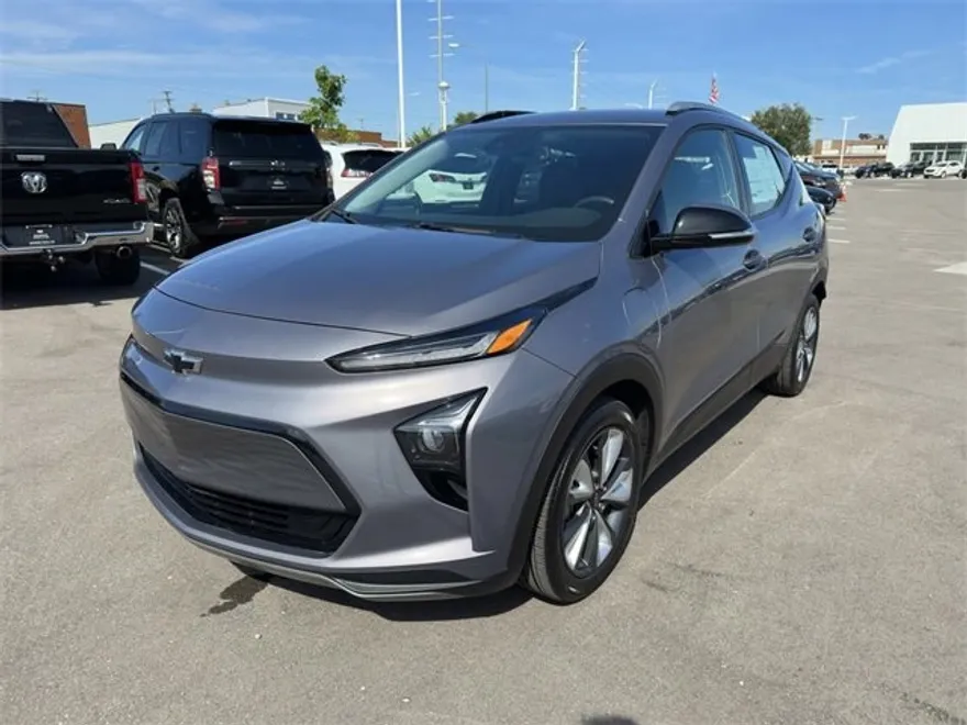 2023 Chevrolet Bolt EUV photo 1
