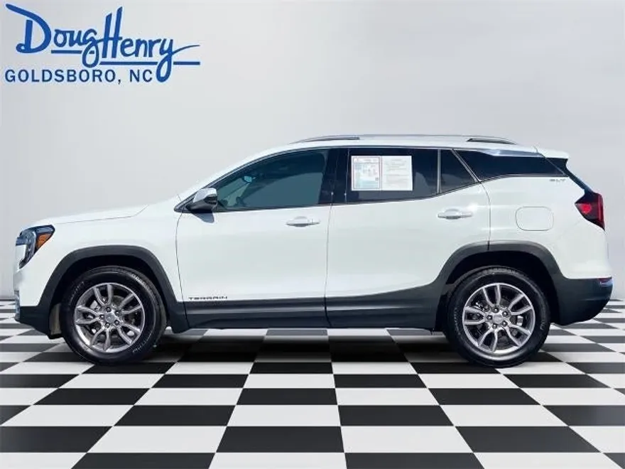 2024 Gmc Terrain SLT photo 1