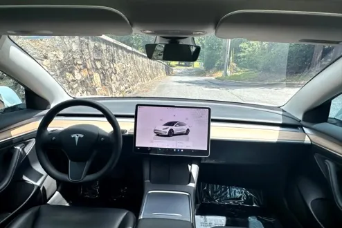 2023 Tesla Model 3 Long Range photo 3