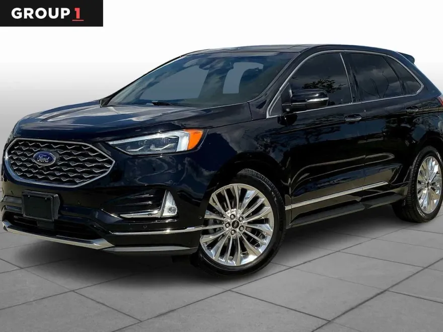 2020 Ford Edge Titanium photo 1