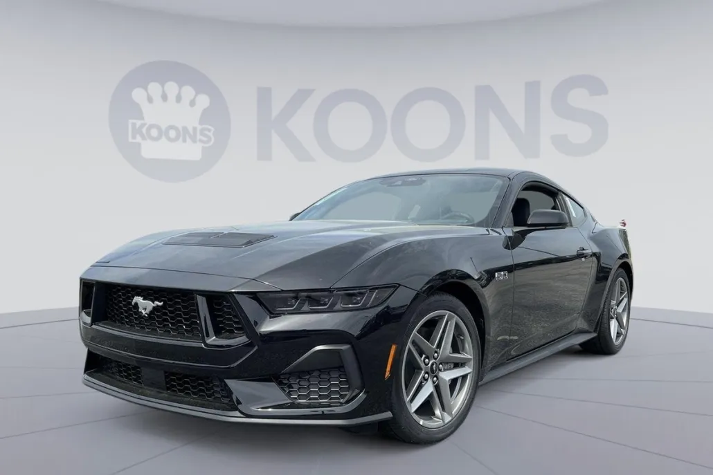 2025 Ford Mustang GT photo 1
