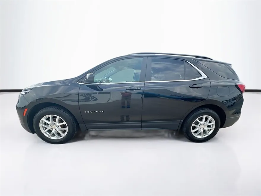 2022 Chevrolet Equinox LT photo 1