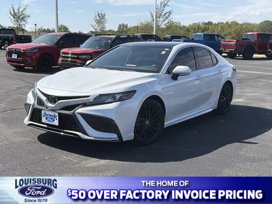 2022 Toyota Camry XSE photo 1