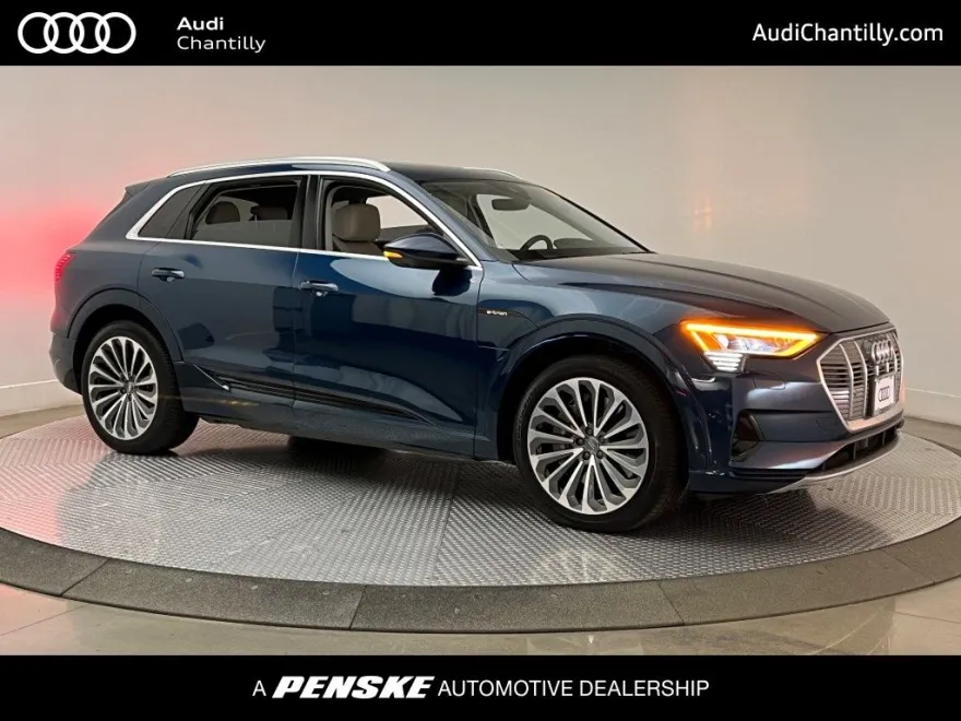 2019 Audi e-tron Prestige photo 1